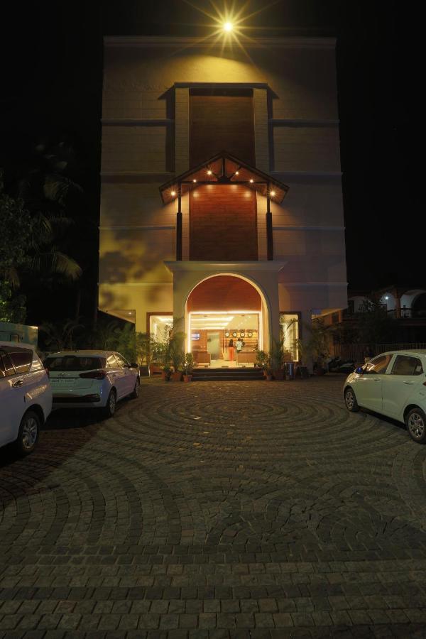 Resort The Lohias, Goa Candolim Exterior photo
