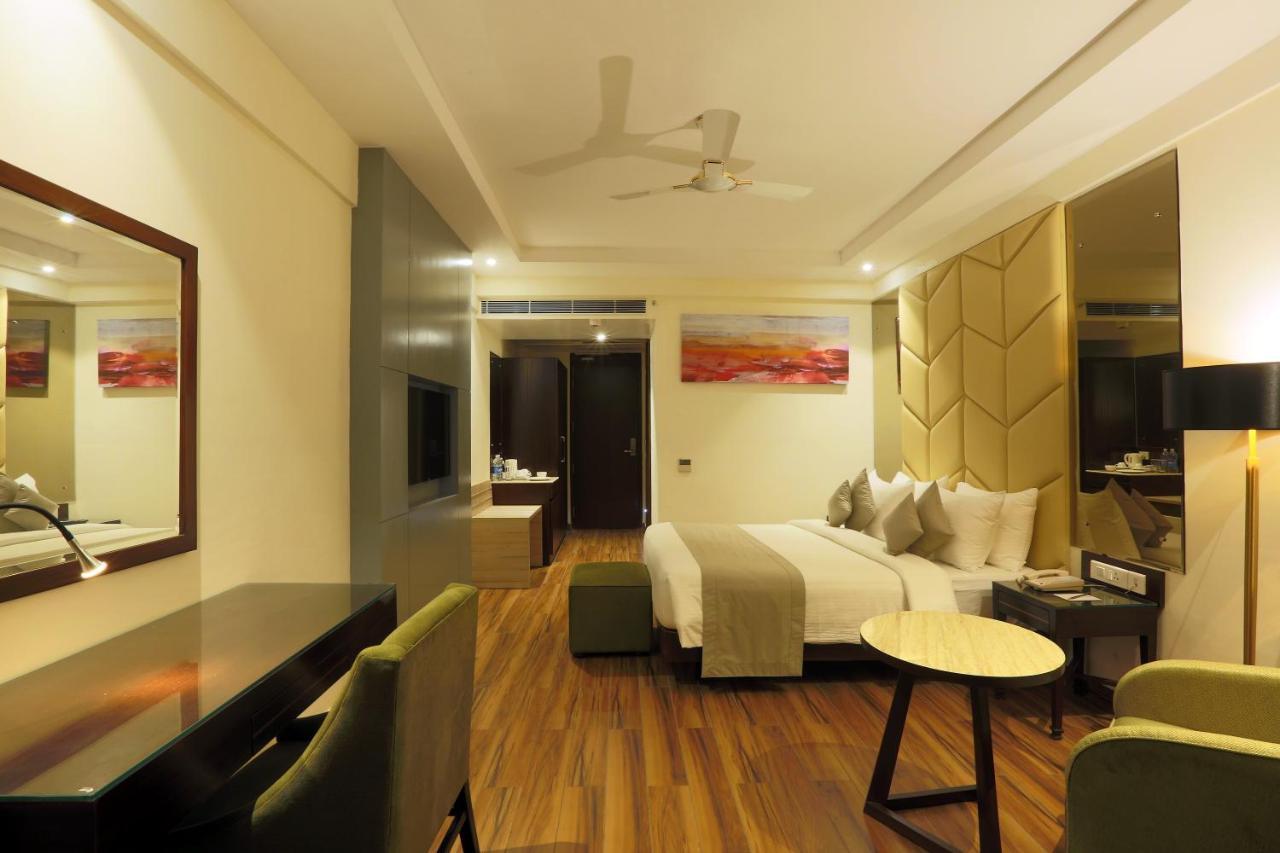 Resort The Lohias, Goa Candolim Exterior photo