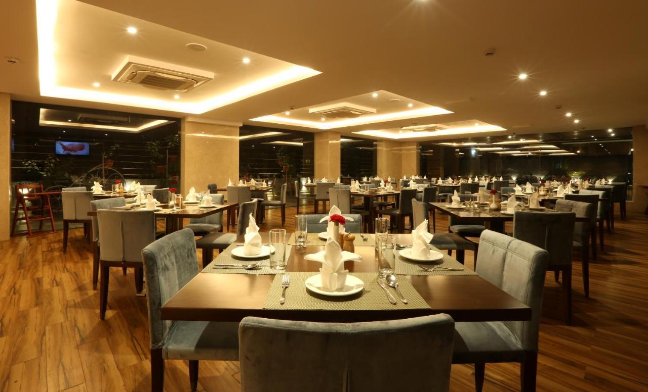 Resort The Lohias, Goa Candolim Exterior photo